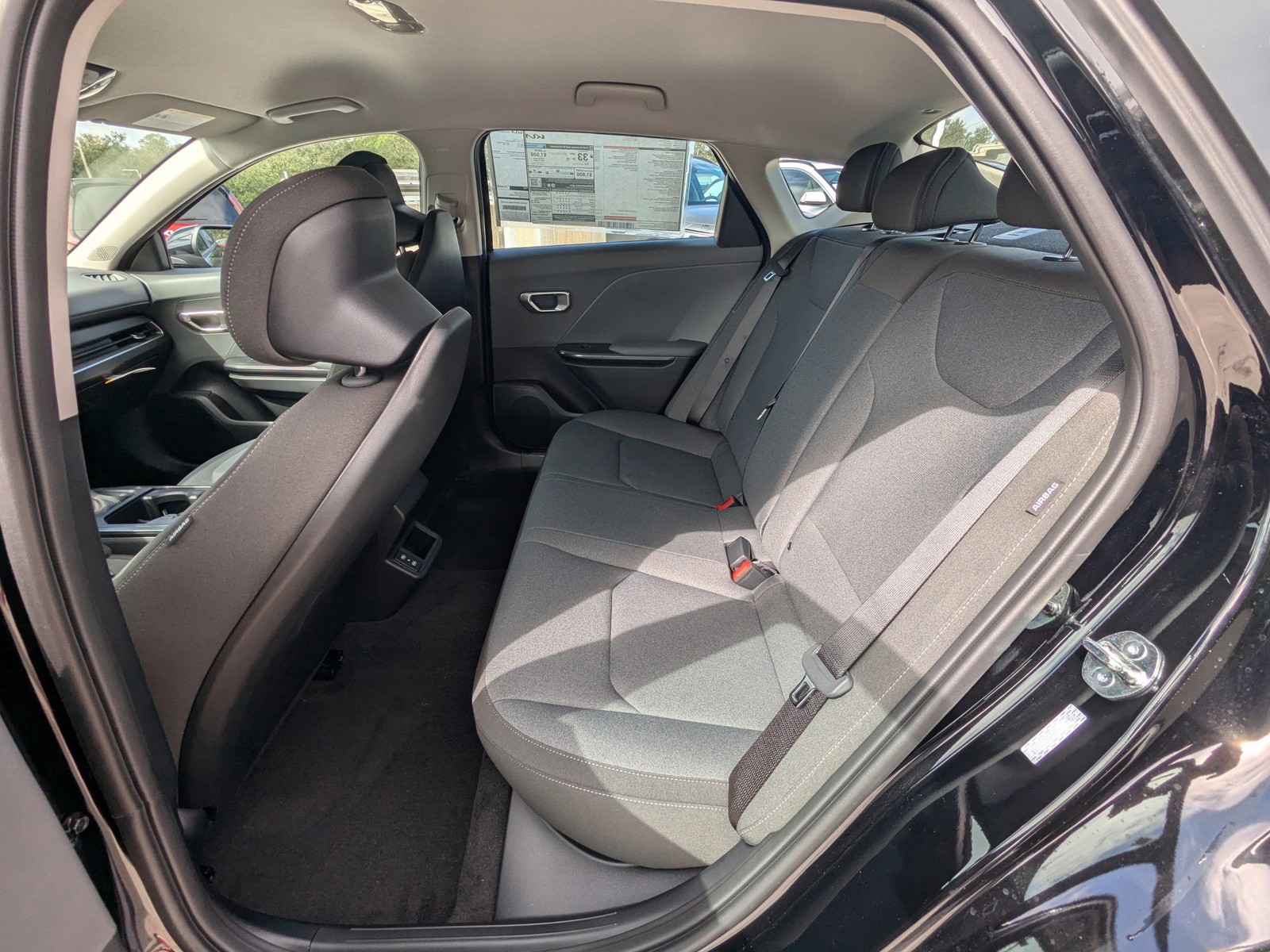 2025 Kia K4 - Photo 15