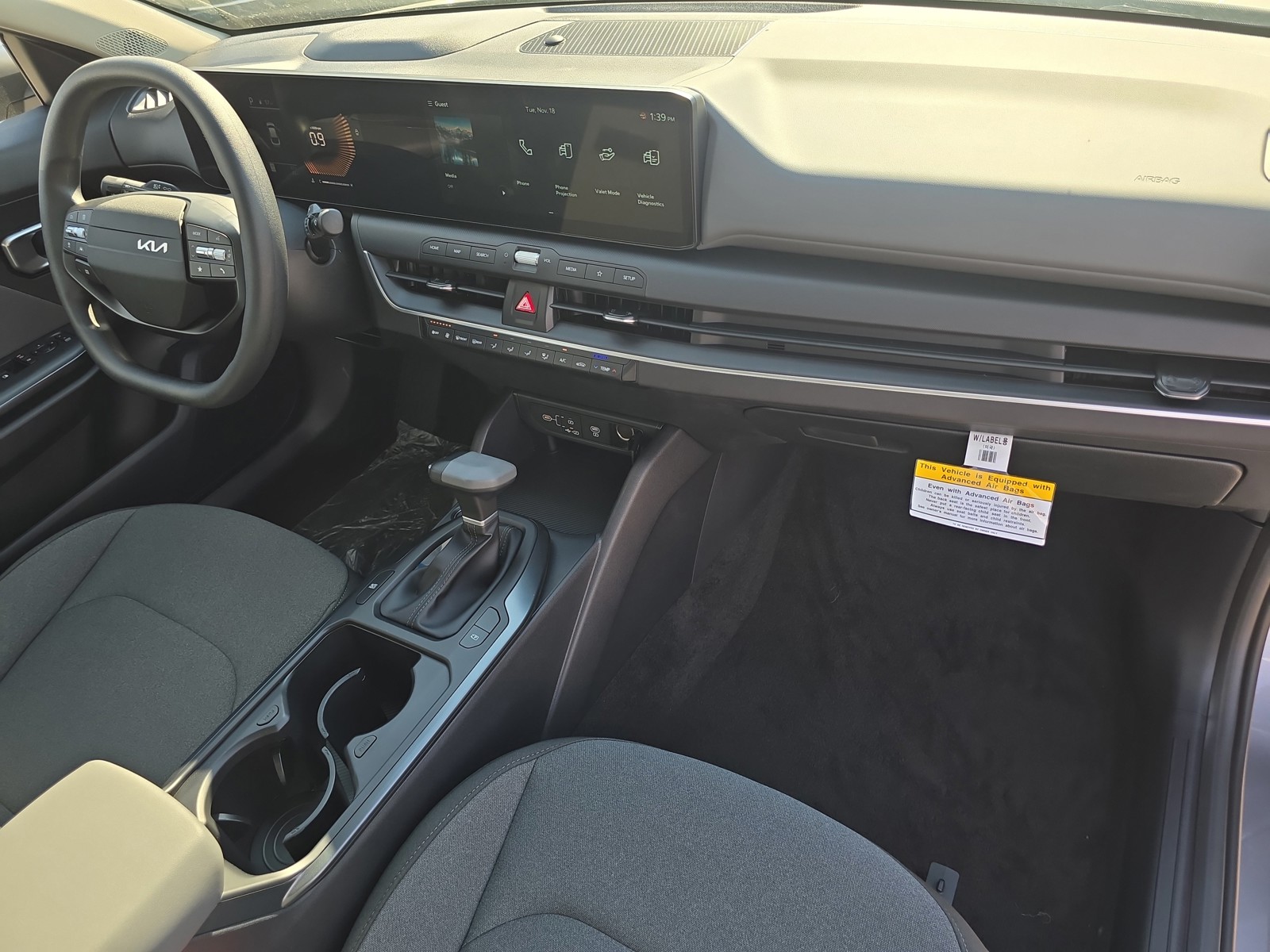 2025 Kia K4 - Photo 13