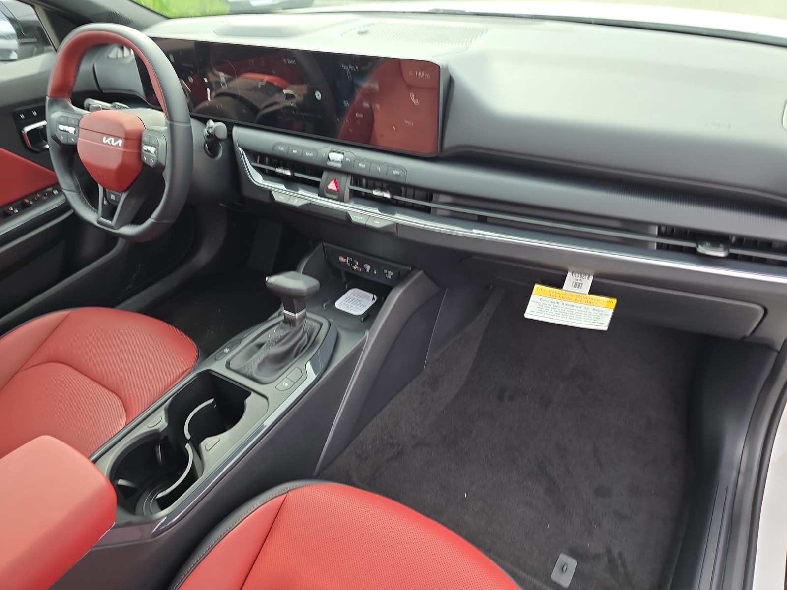 2025 Kia K4 - Photo 13