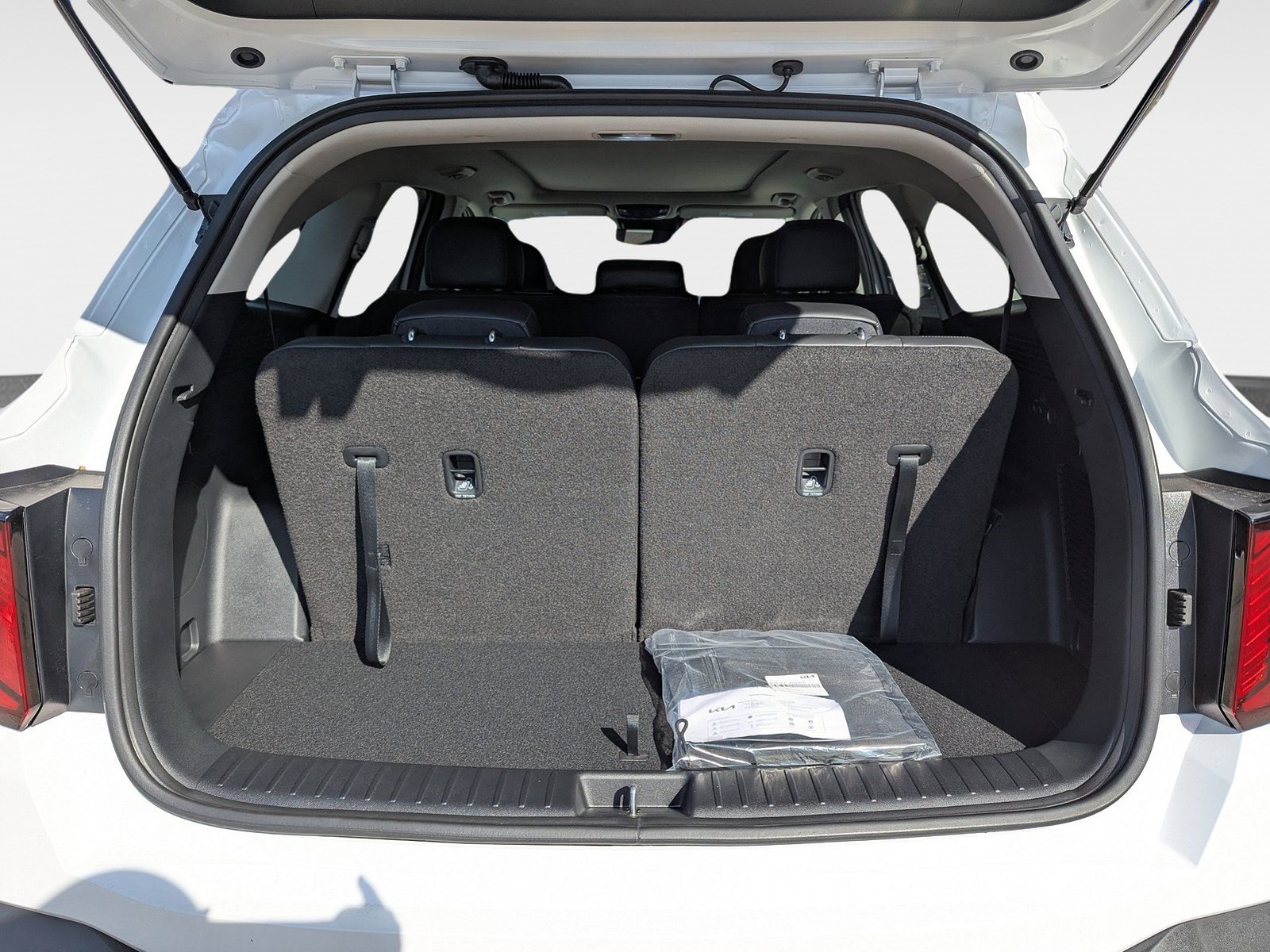 2026 Kia Sorento - Photo 9