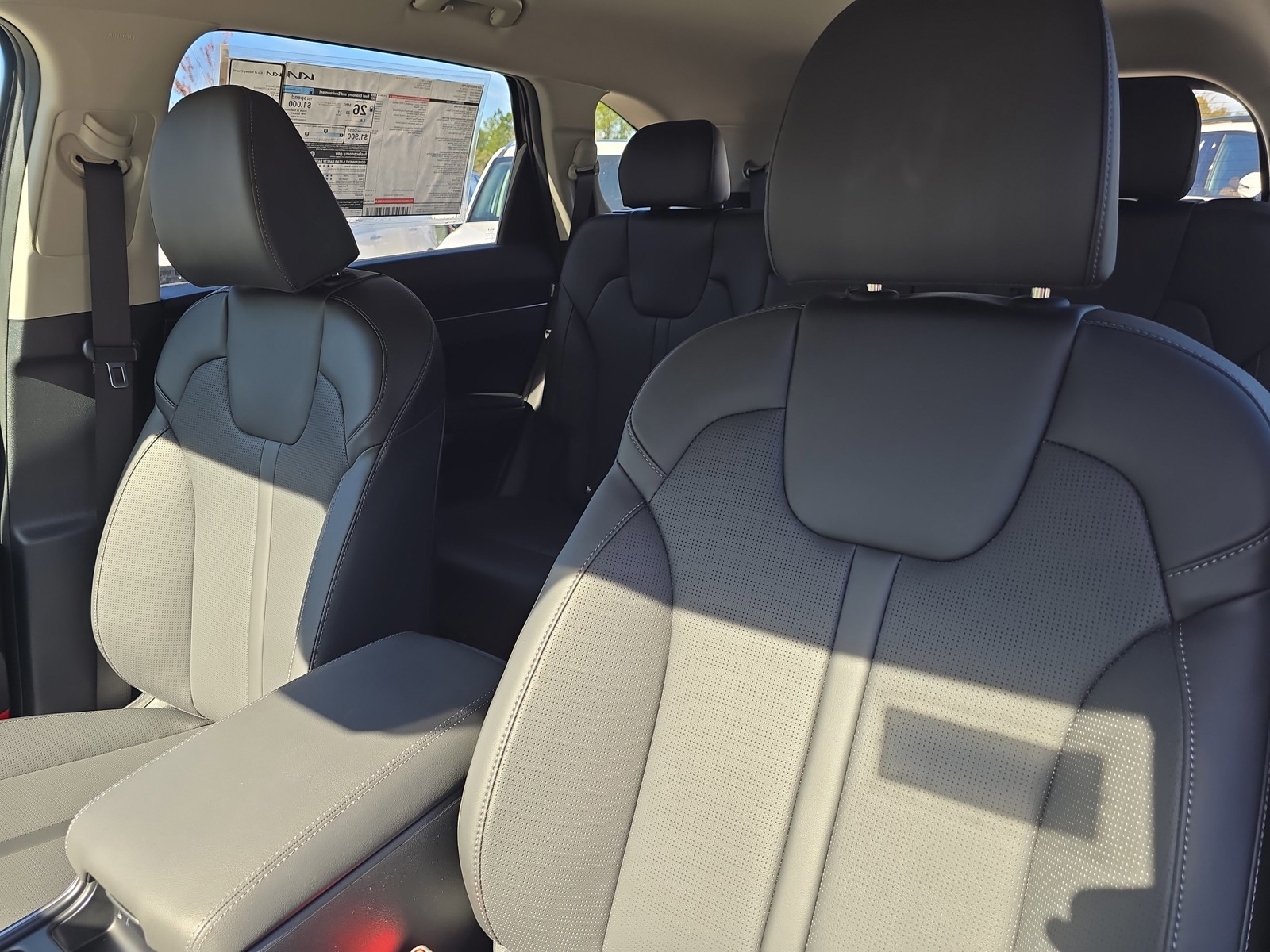 2026 Kia Sorento - Photo 21