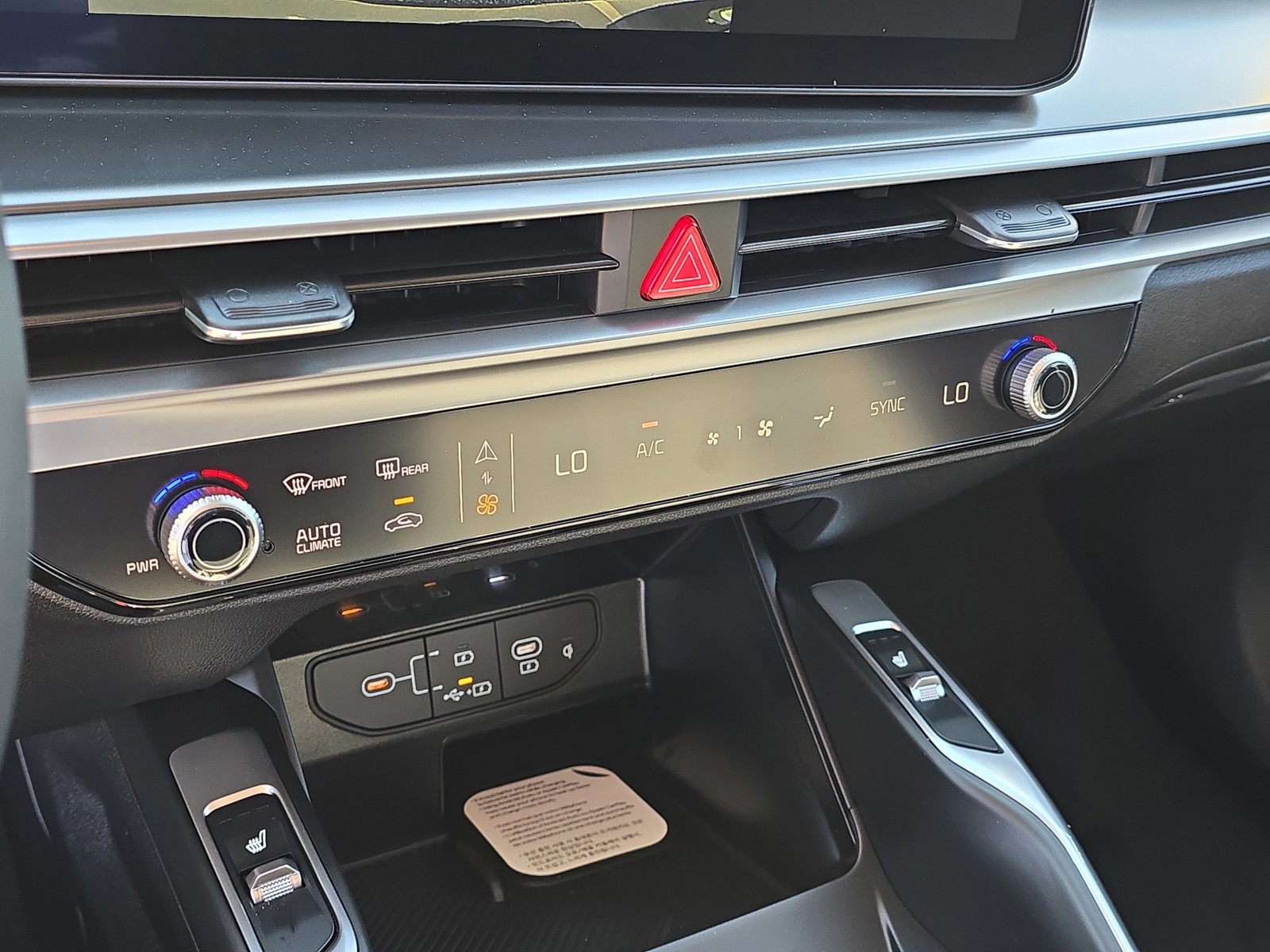2026 Kia Sorento - Photo 24