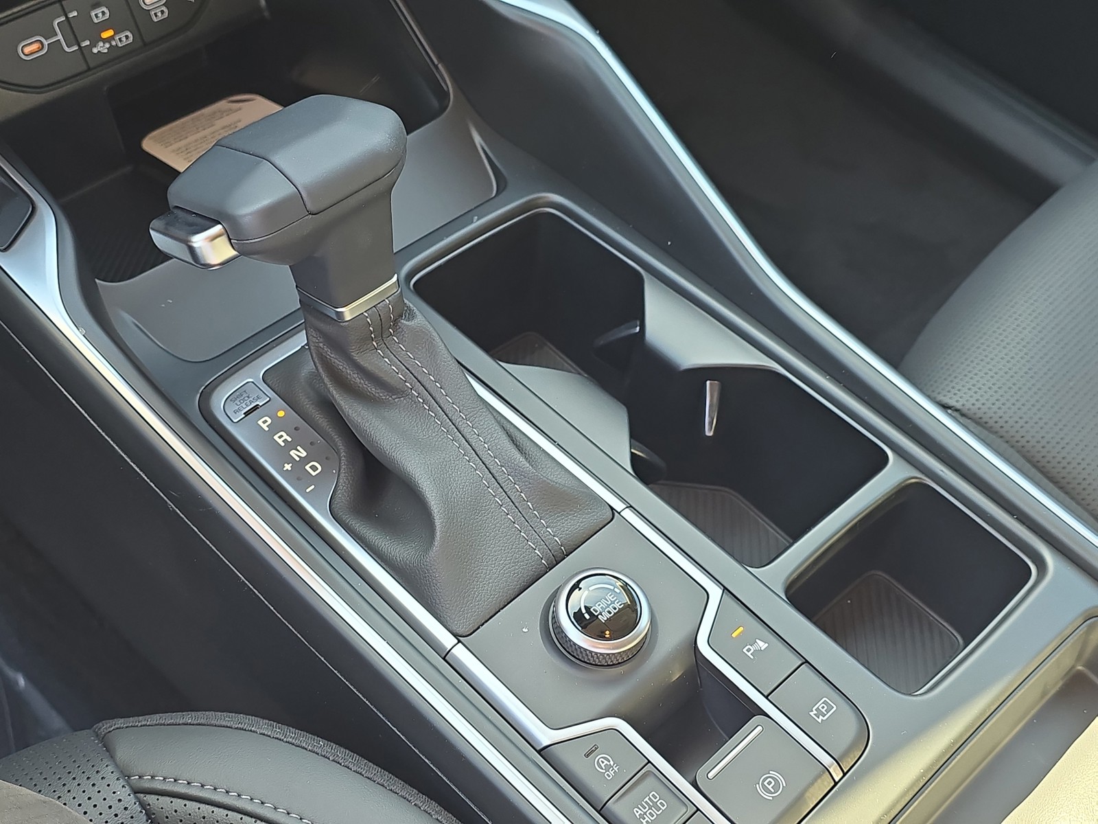 2026 Kia Sorento - Photo 25