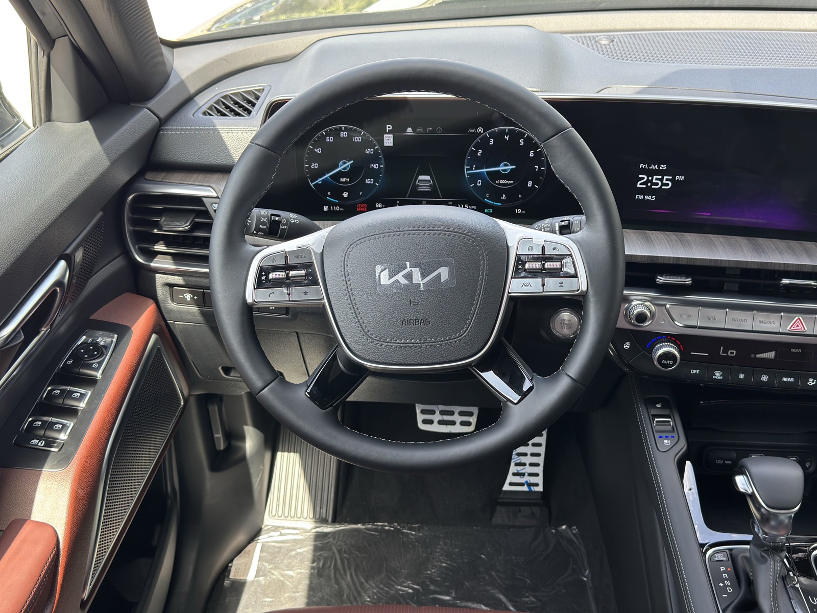 2025 Kia Telluride - Photo 14