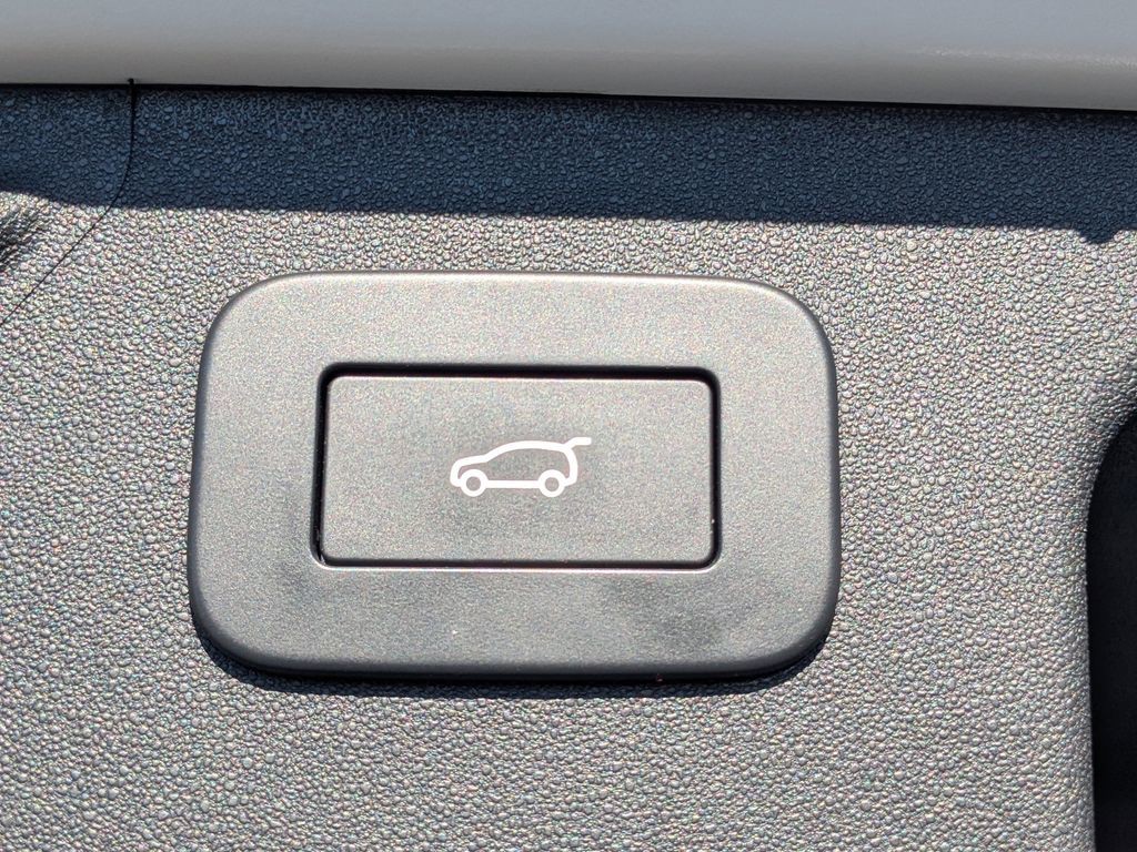 2025 Land Rover Discovery Sport - Photo 12