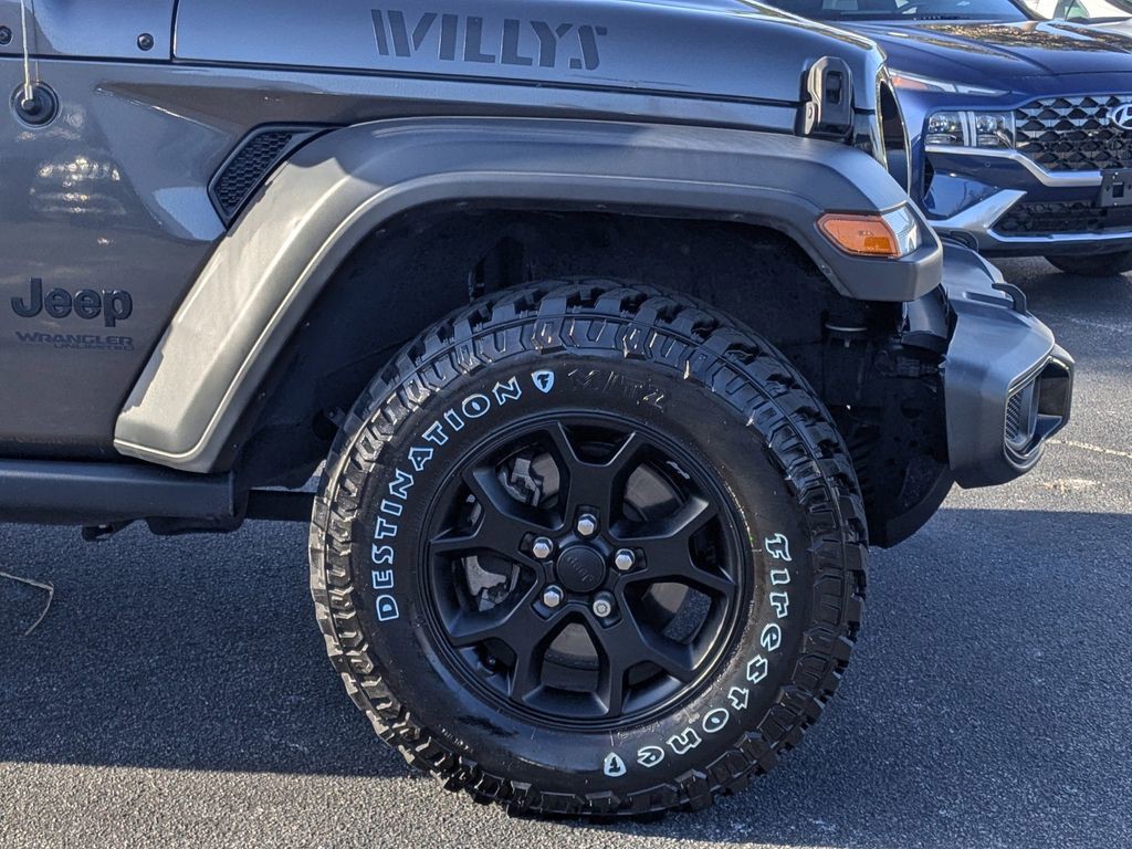 2021 Jeep Wrangler - Photo 12