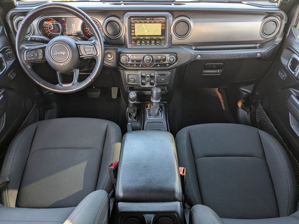 2021 Jeep Wrangler - Photo 15