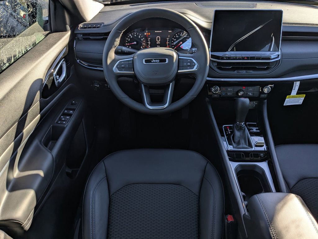2026 Jeep Compass - Photo 15