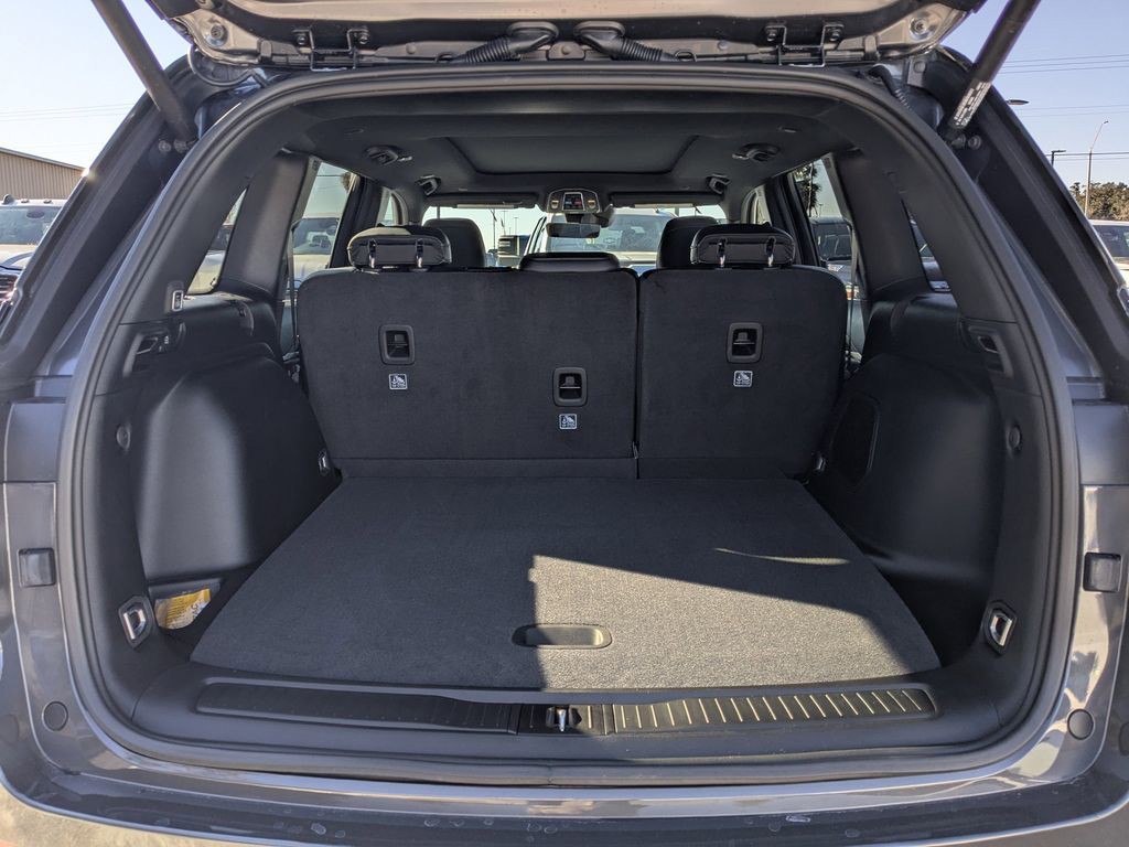 2026 Jeep Grand Cherokee - Photo 12