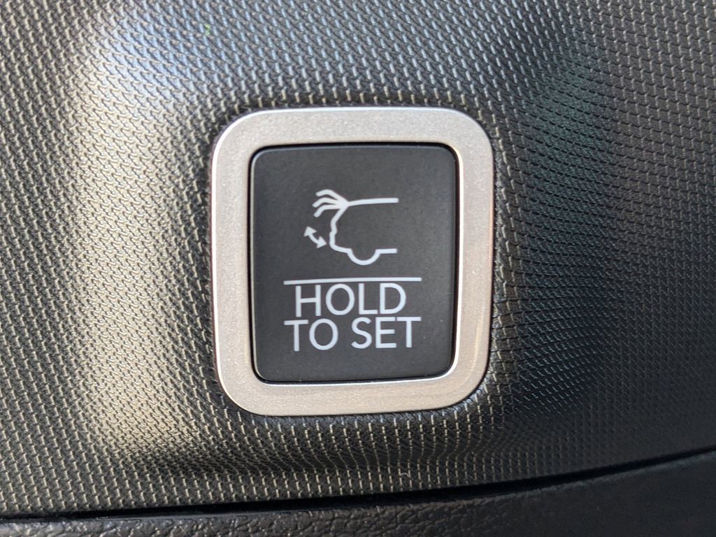 2026 Jeep Grand Cherokee - Photo 13