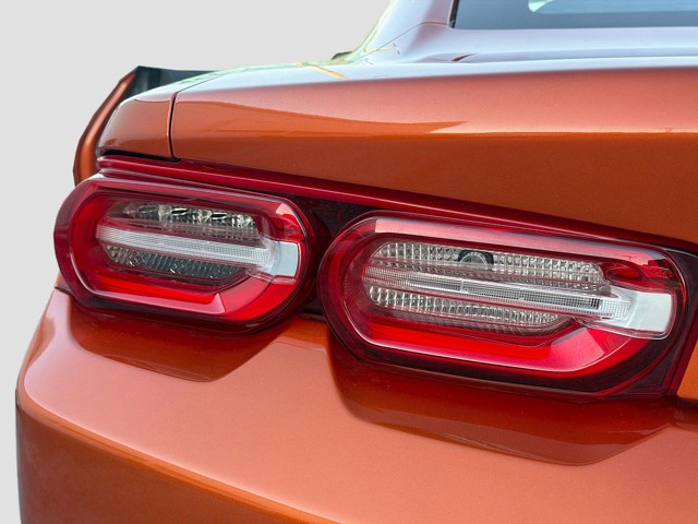 2023 Chevrolet Camaro - Photo 10