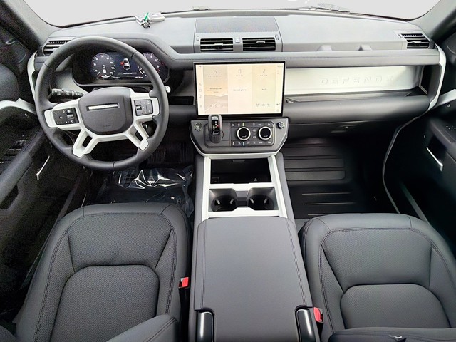 2026 Land Rover Defender 110 - Photo 14