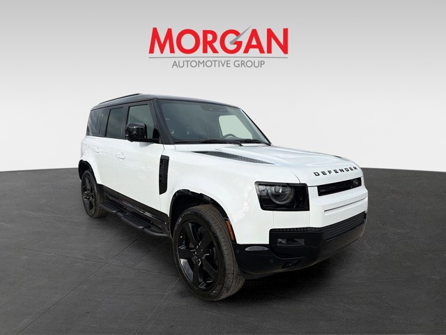 2026 Land Rover Defender 110 - Photo 2