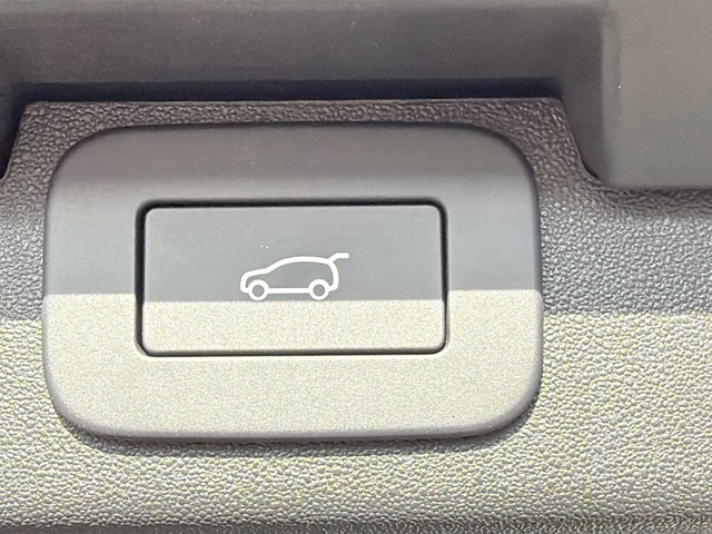 2026 Land Rover Discovery - Photo 12
