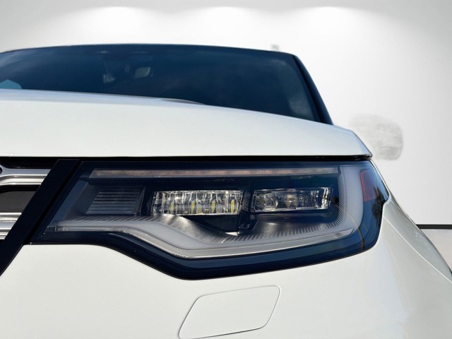 2026 Land Rover Discovery - Photo 9