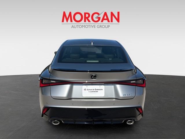 2022 Lexus IS - Photo 6