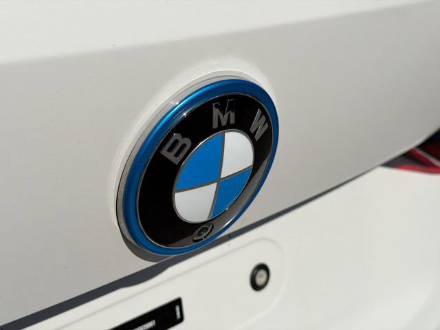 2023 BMW i4 - Photo 11