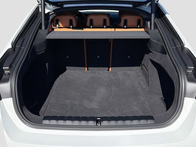 2023 BMW i4 - Photo 12