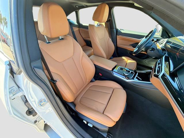 2023 BMW i4 - Photo 15