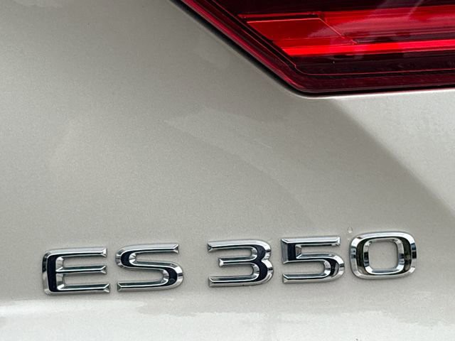 2018 Lexus ES - Photo 11