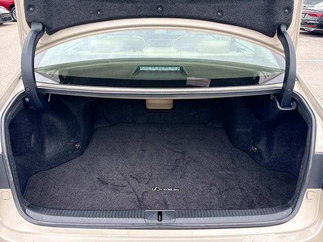 2018 Lexus ES - Photo 12