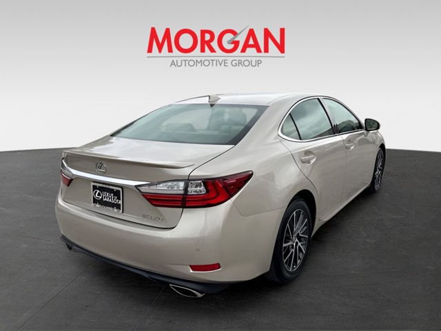 2018 Lexus ES - Photo 4