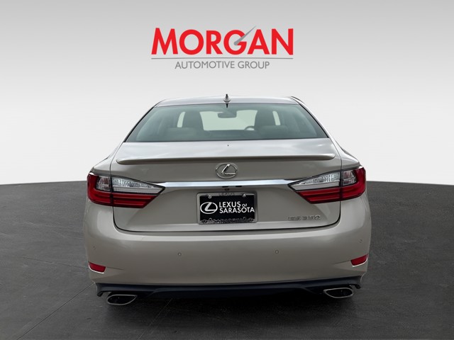 2018 Lexus ES - Photo 6