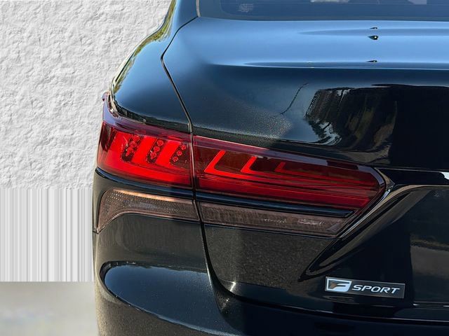 2021 Lexus LS - Photo 10