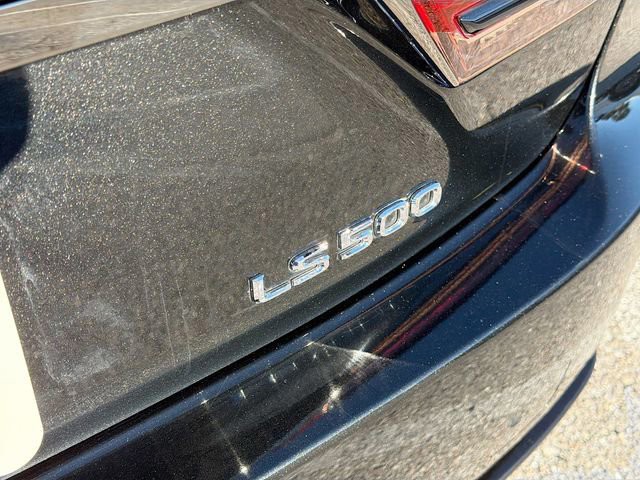 2021 Lexus LS - Photo 11