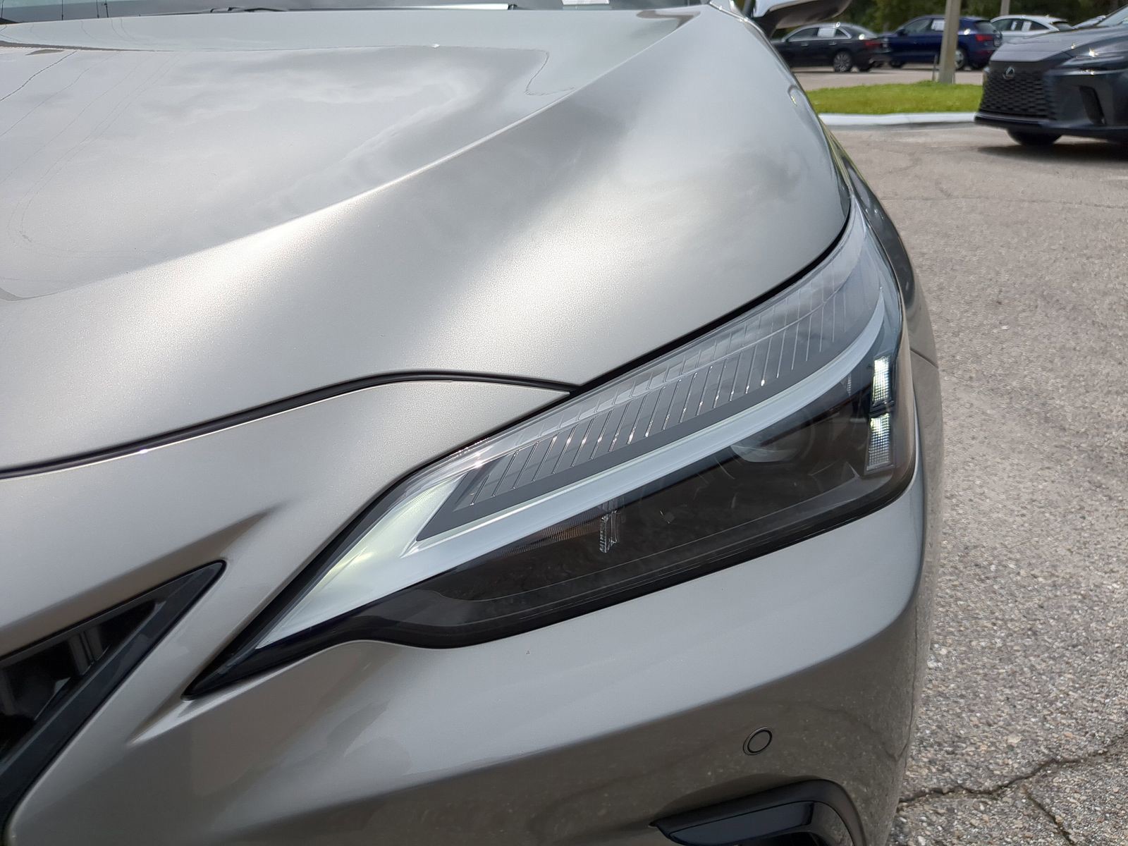 2025 Lexus NX - Photo 9