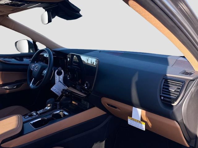 2026 Lexus NX - Photo 13