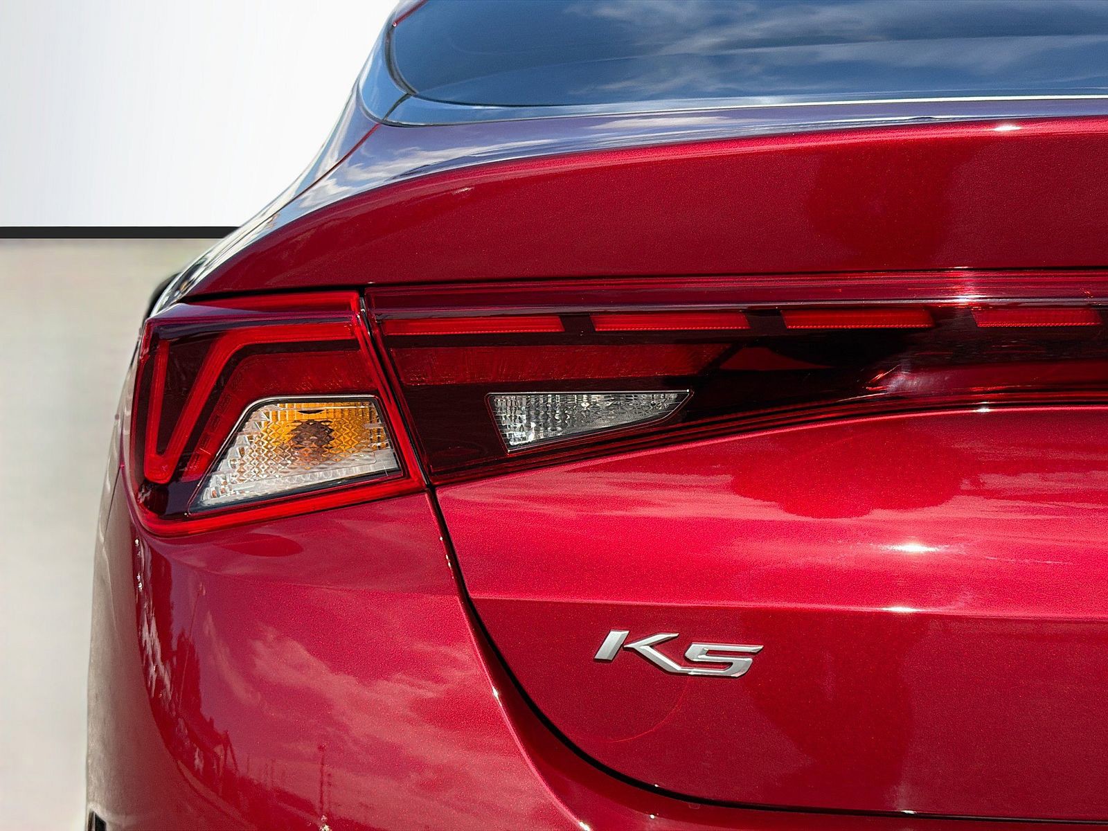 2022 Kia K5 - Photo 10