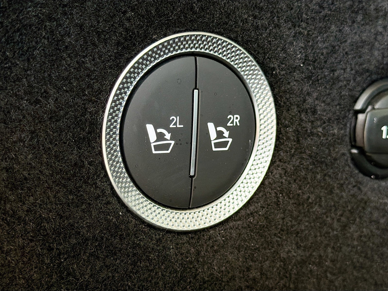 2024 Genesis GV80 - Photo 13