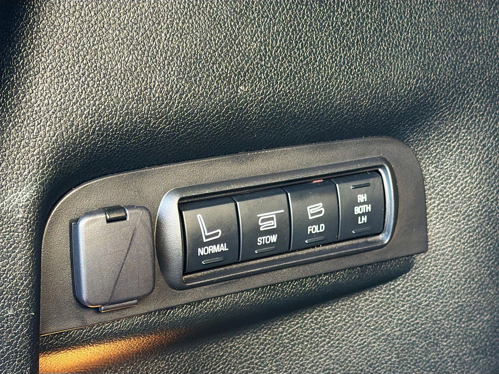 2019 Ford Explorer - Photo 13