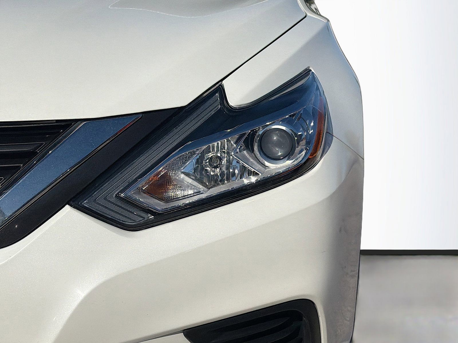 2016 Nissan Altima - Photo 10