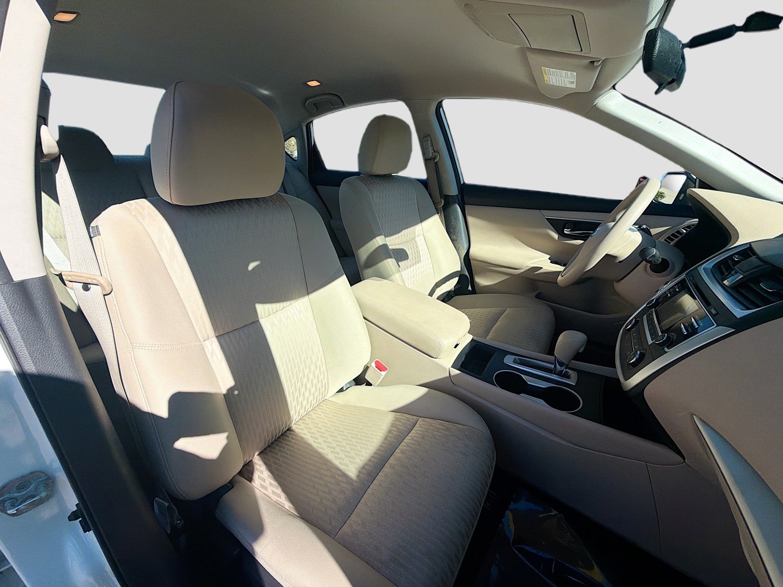 2016 Nissan Altima - Photo 15
