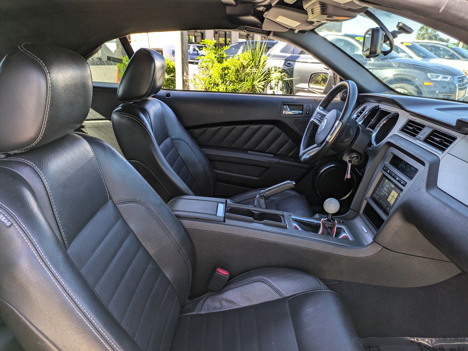 2010 Ford Mustang - Photo 13