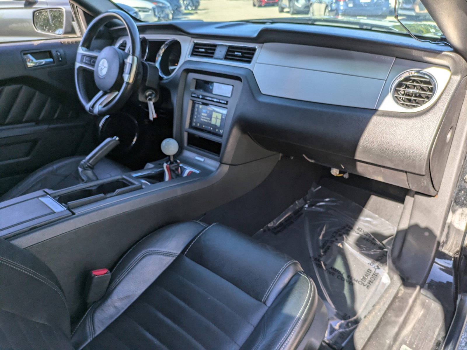 2010 Ford Mustang - Photo 14