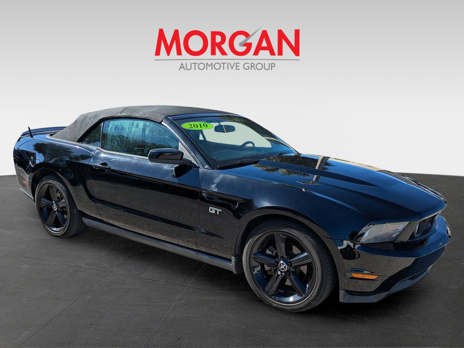 2010 Ford Mustang - Photo 2