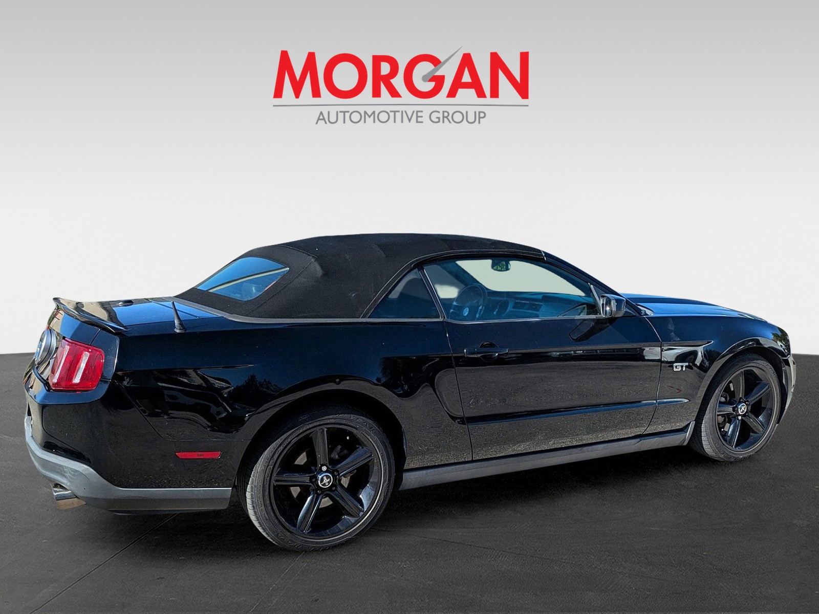 2010 Ford Mustang - Photo 4