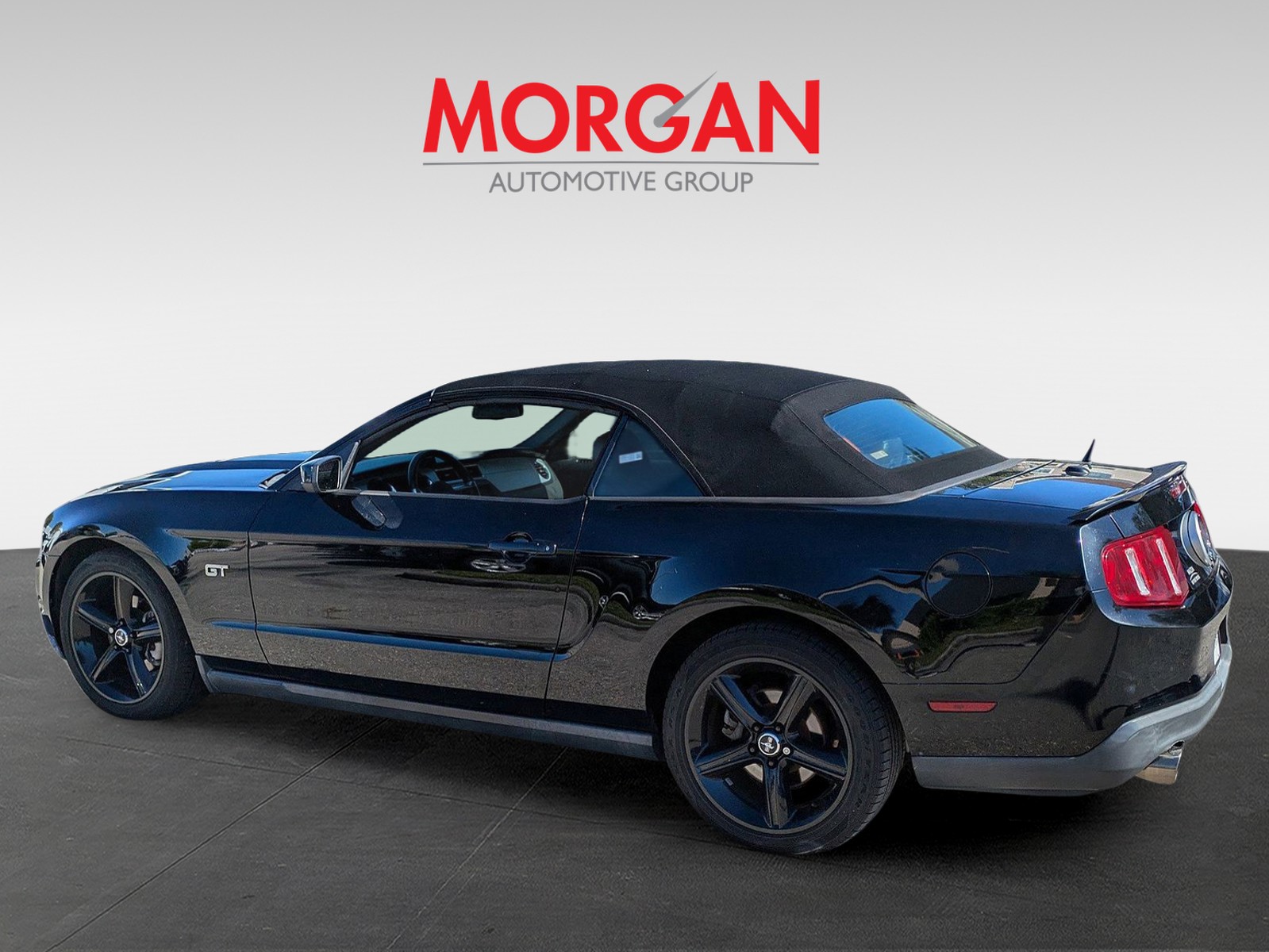 2010 Ford Mustang - Photo 5