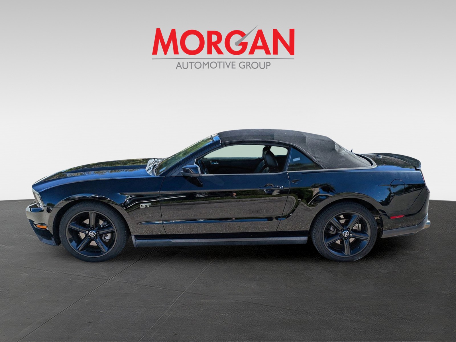 2010 Ford Mustang - Photo 8