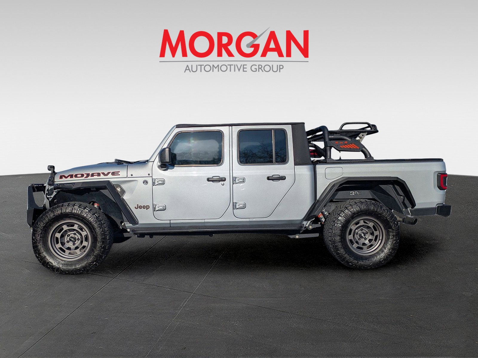 2023 Jeep Gladiator - Photo 8