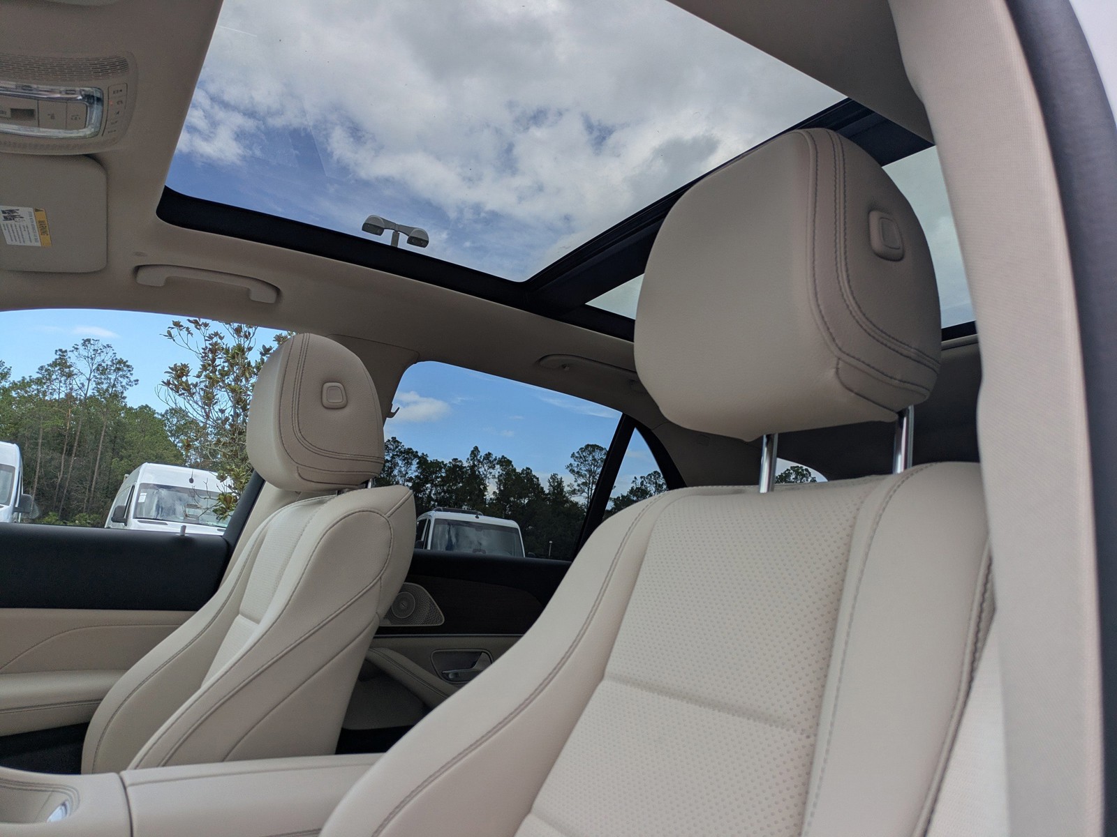 2026 Mercedes-Benz GLE - Photo 11