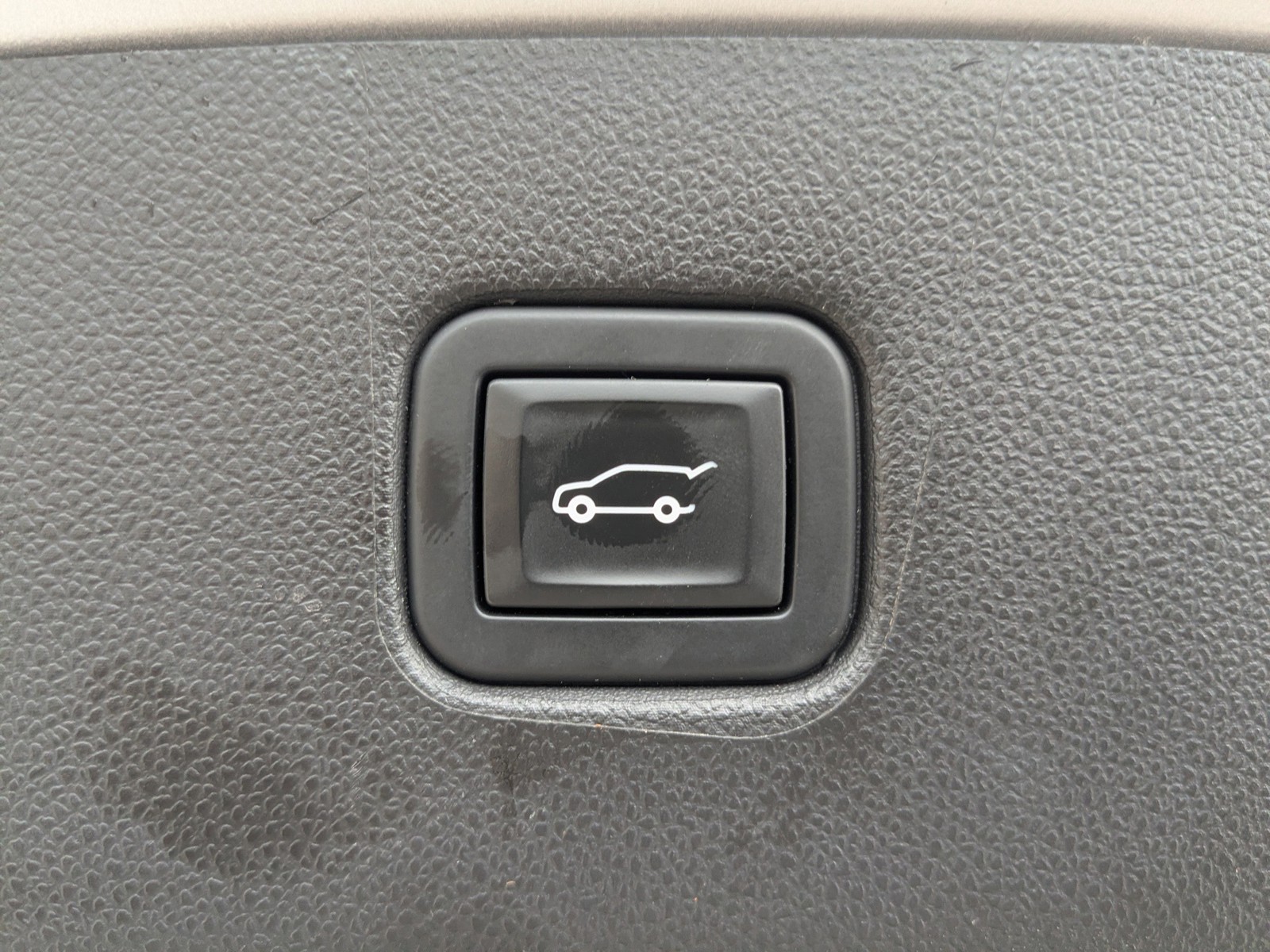2020 Chevrolet Blazer - Photo 13