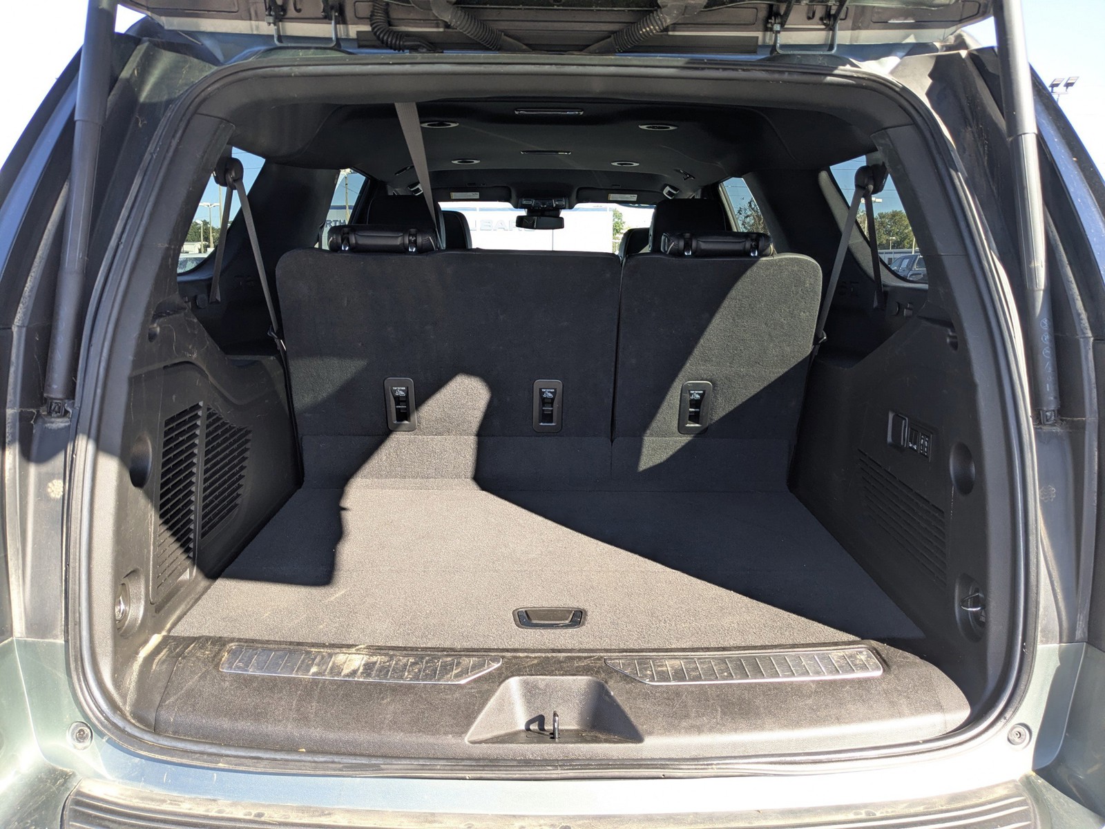 2023 Chevrolet Suburban - Photo 12