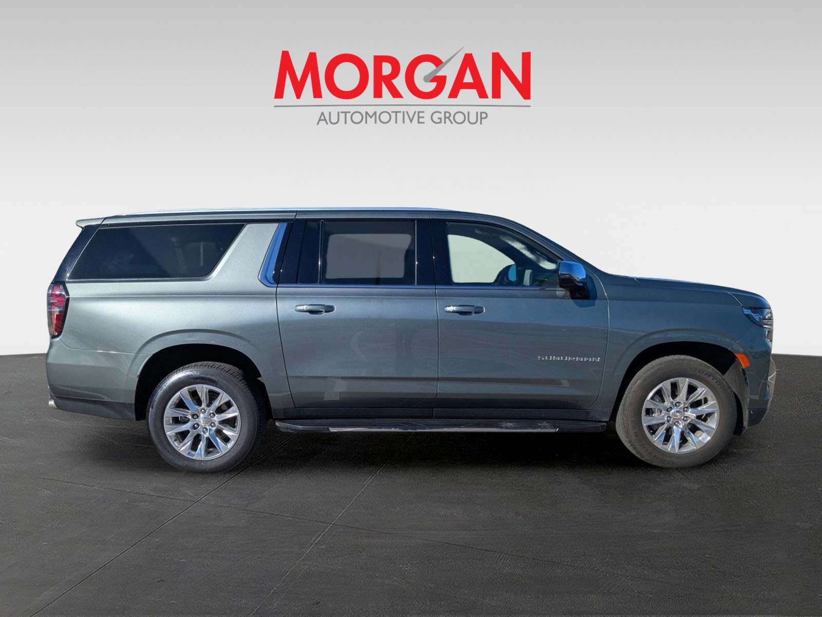 2023 Chevrolet Suburban - Photo 3