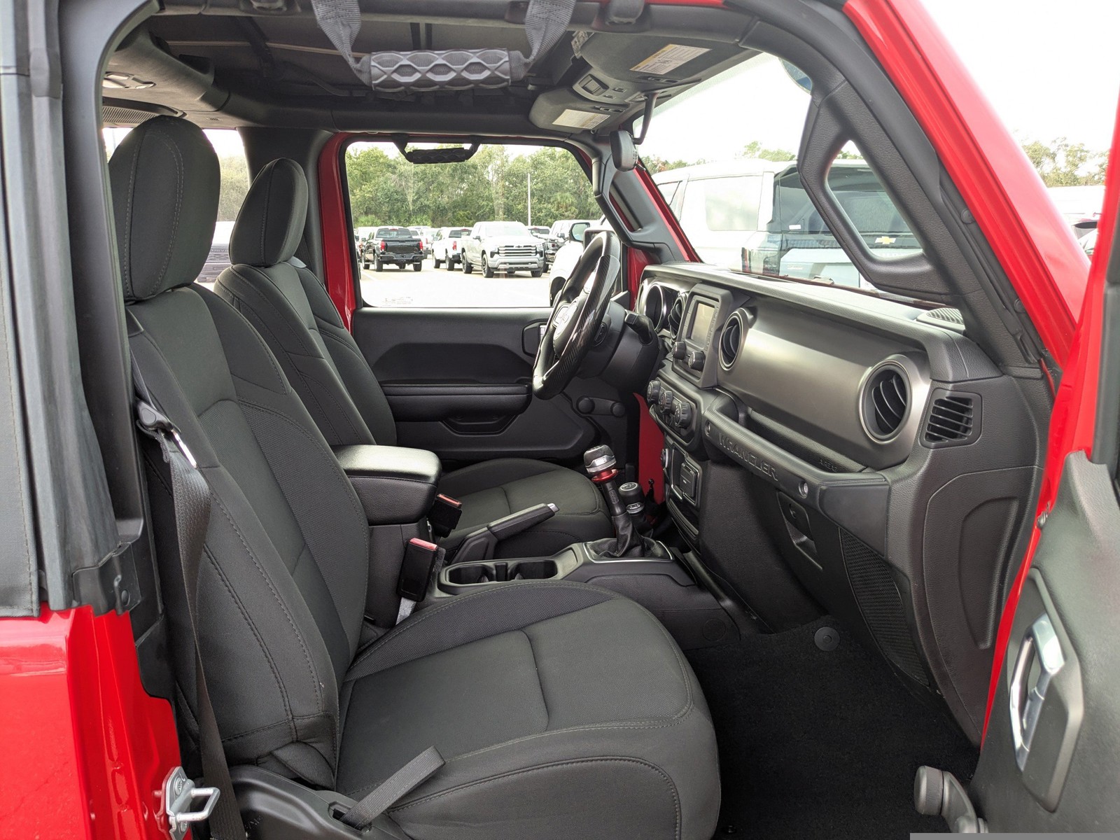 2021 Jeep Wrangler - Photo 13