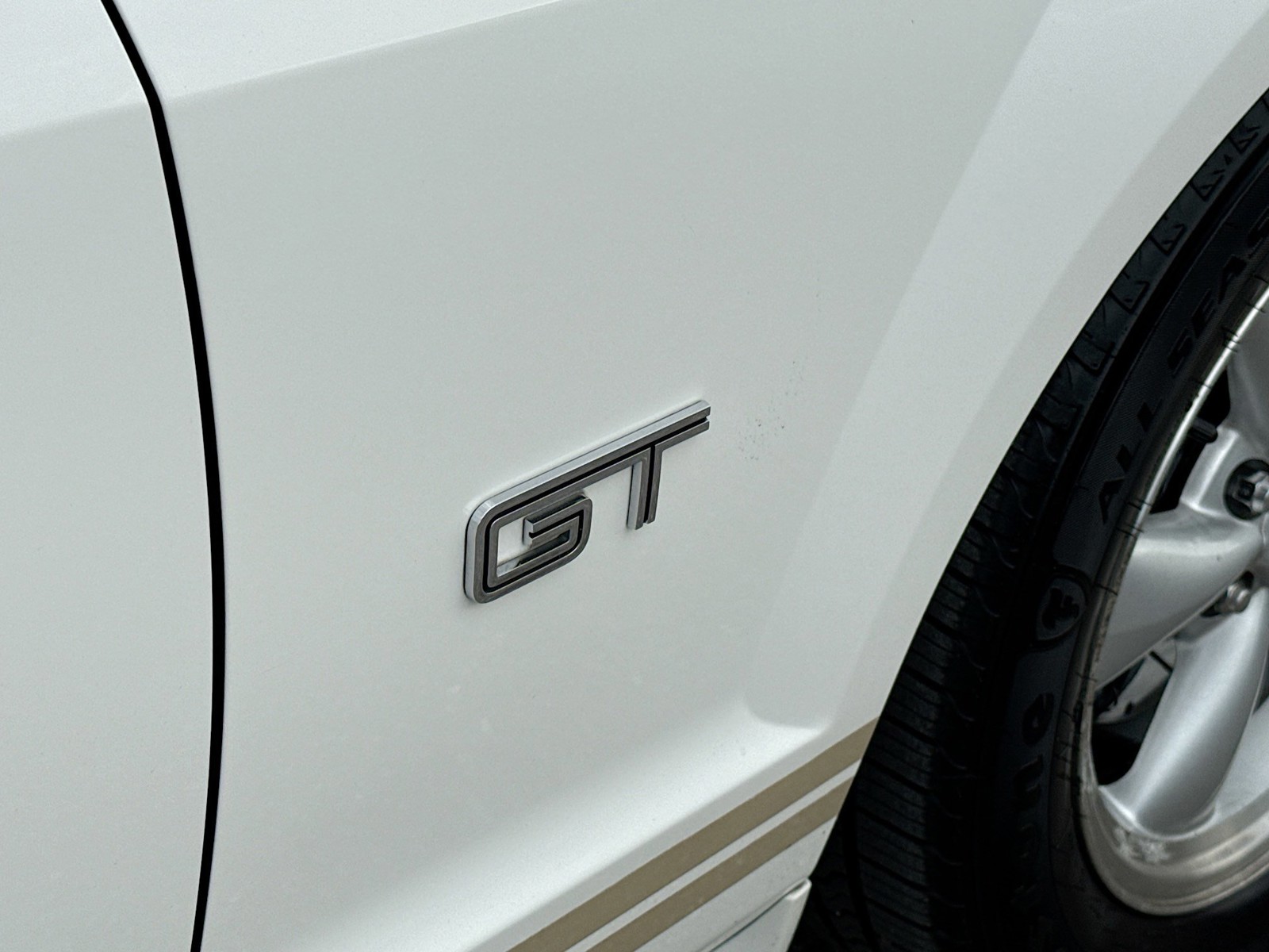 2008 Ford Mustang - Photo 13