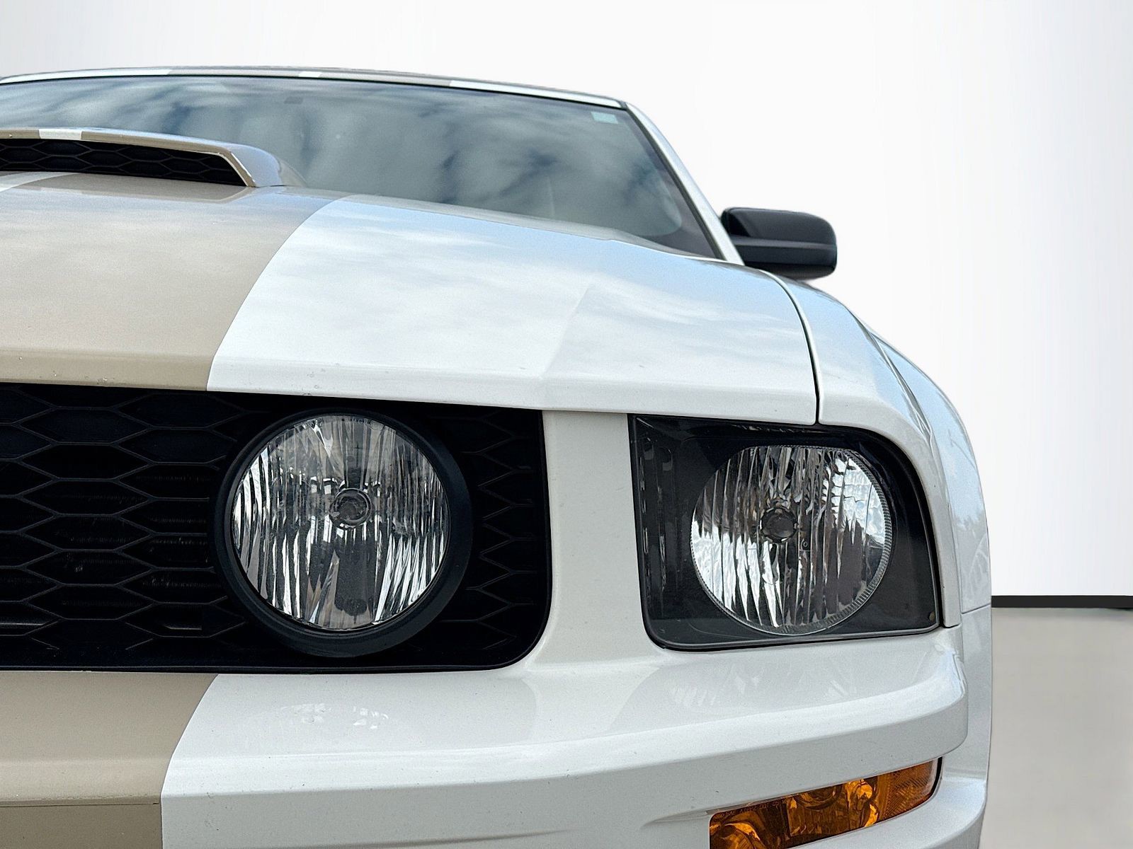 2008 Ford Mustang - Photo 9